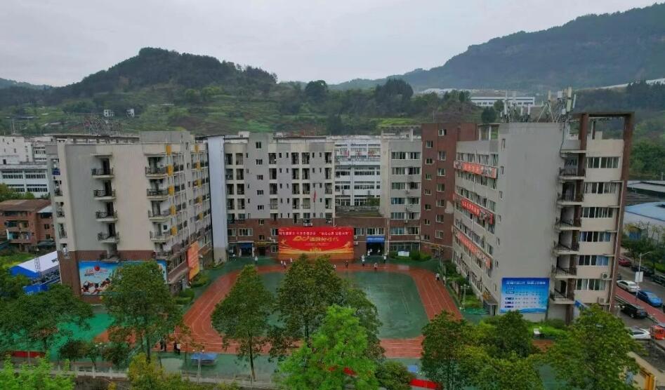 校園環(huán)境
